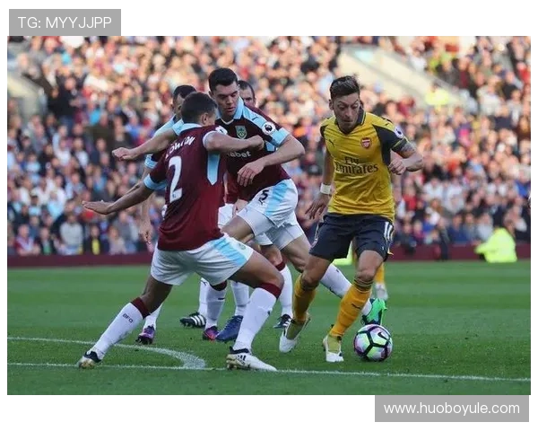 足球即时比分球探网帮助用户分析比赛走势，提升足球观赛的专业体验